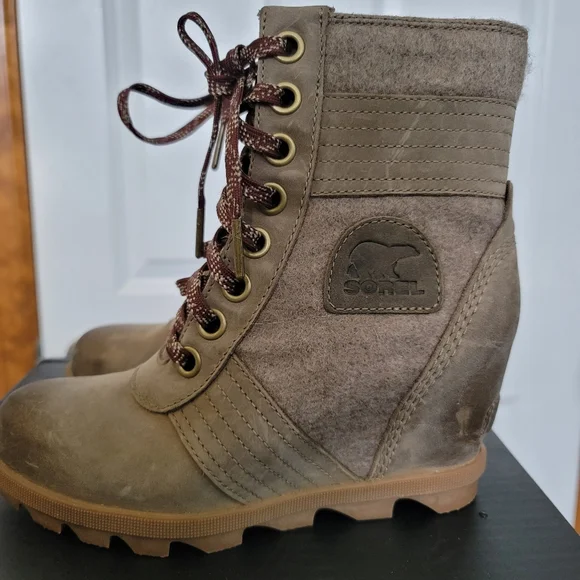 Sorel Lexi Wedge Boots Khaki ii - Picture 5 of 8